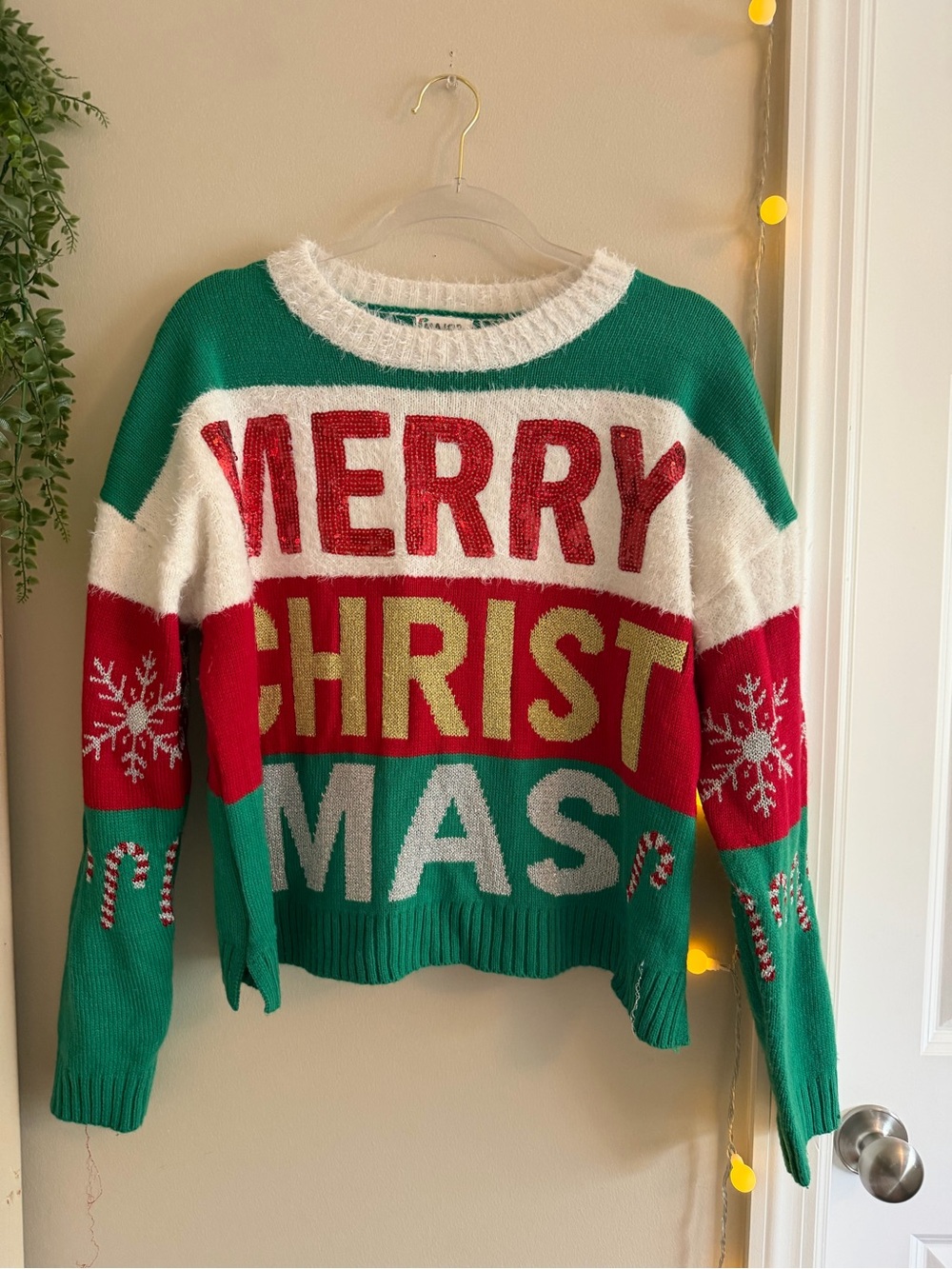 Women's Green & Red 'Merry Christmas' Holiday Crewneck Sweater